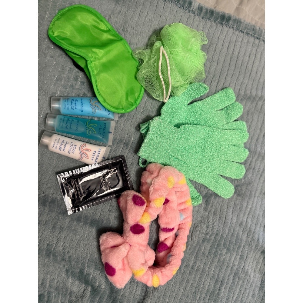 Spa Set -‎ Sleep Mask, Gloves, Bath Bomb, Travel Size Lot